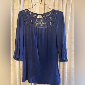 A Pea in the Pod Maternity Shirt